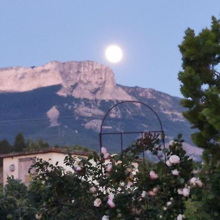 Le Petit Caboulot En Pleine Nature Vaumeilh Екстериор снимка
